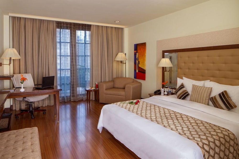 undefined DLF Club 5 - Golf Course Road 10