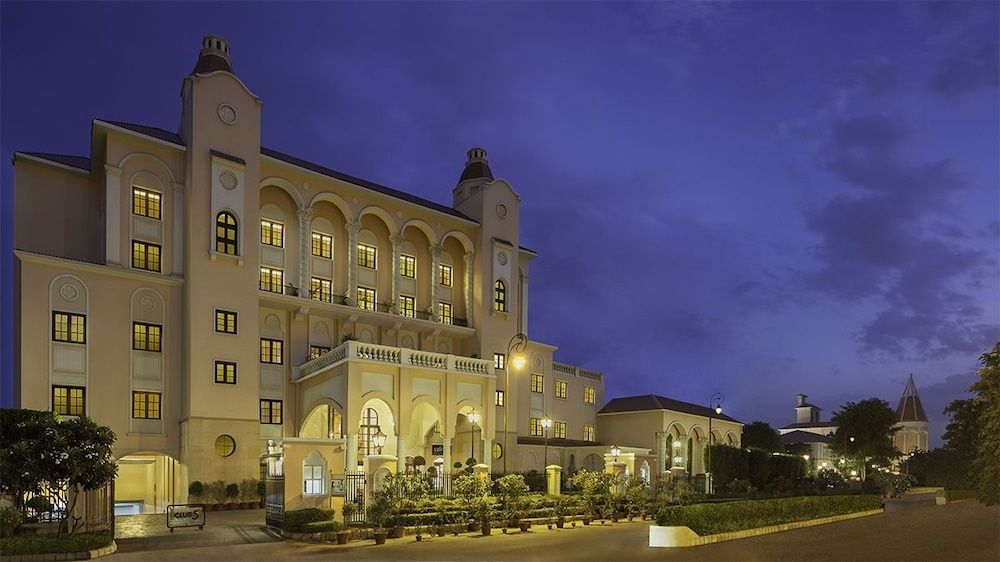 undefined DLF Club 5 - Golf Course Road 6