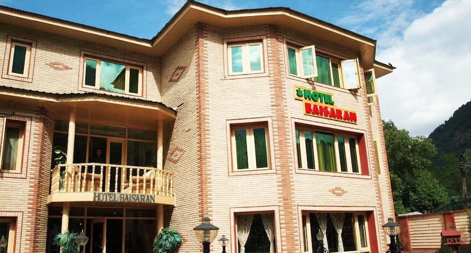 Hotel Baisaran Pahalgam facade 2