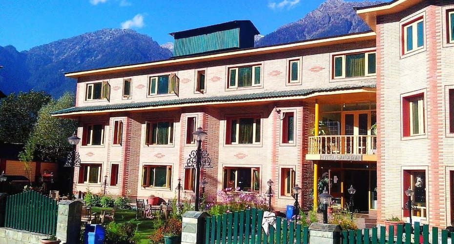undefined Hotel Baisaran Pahalgam 9