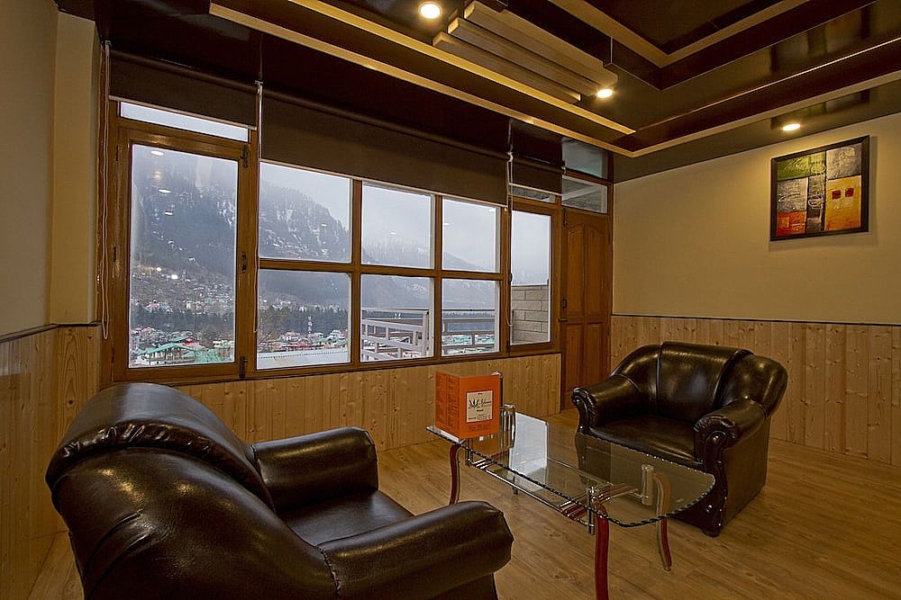 Hotel Ishaan (2 Min drive From Mall Road)