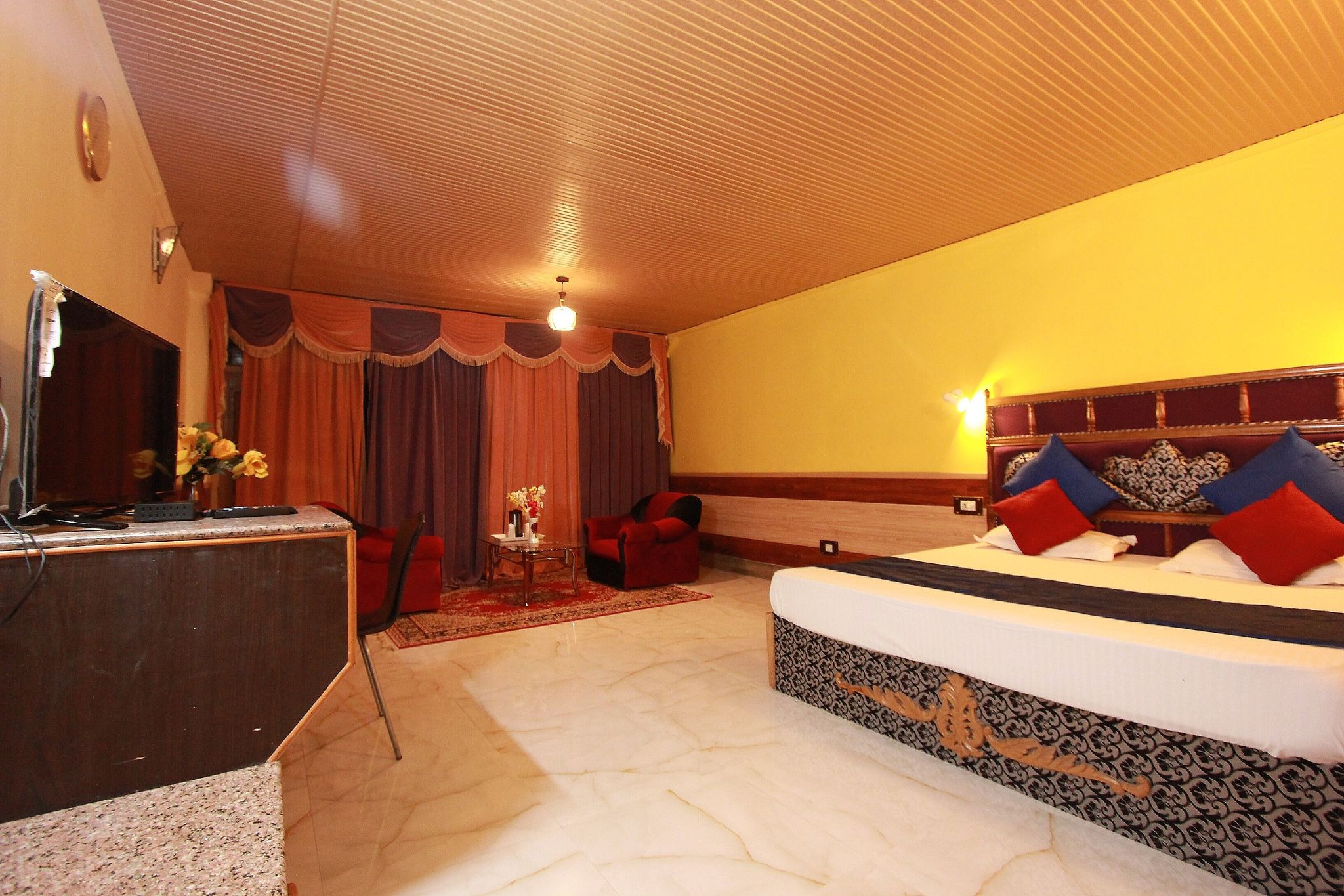 Hotel Ishaan (2 Min drive From Mall Road)