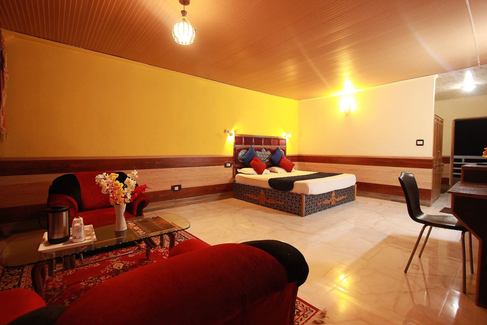 Hotel Ishaan (2 Min drive From Mall Road)