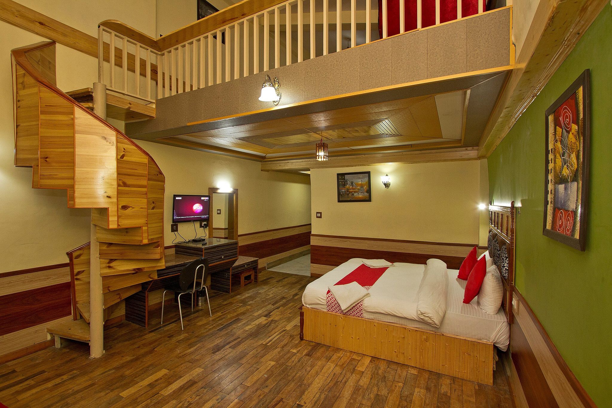 Hotel Ishaan (2 Min drive From Mall Road)