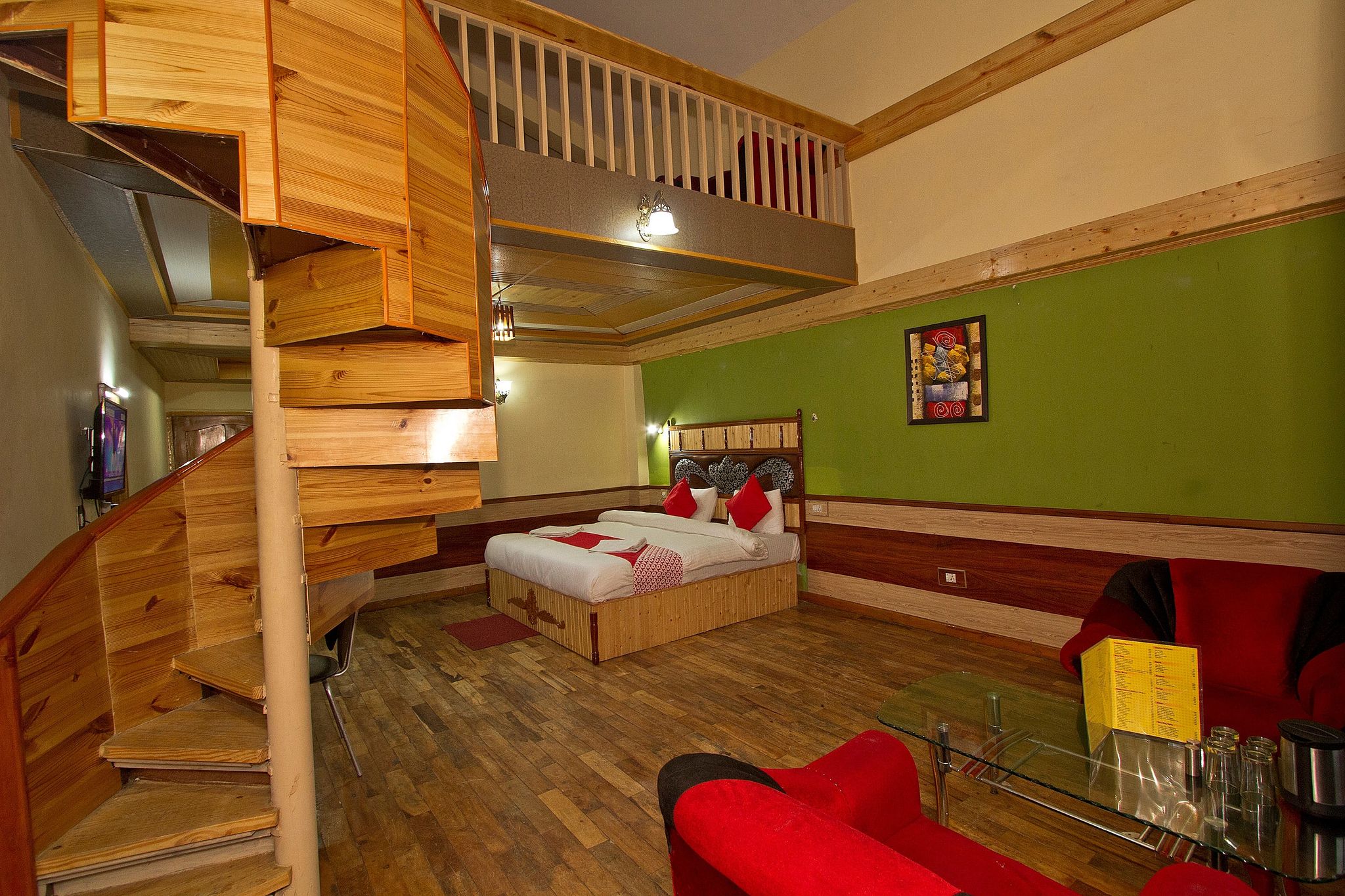 Hotel Ishaan (2 Min drive From Mall Road)