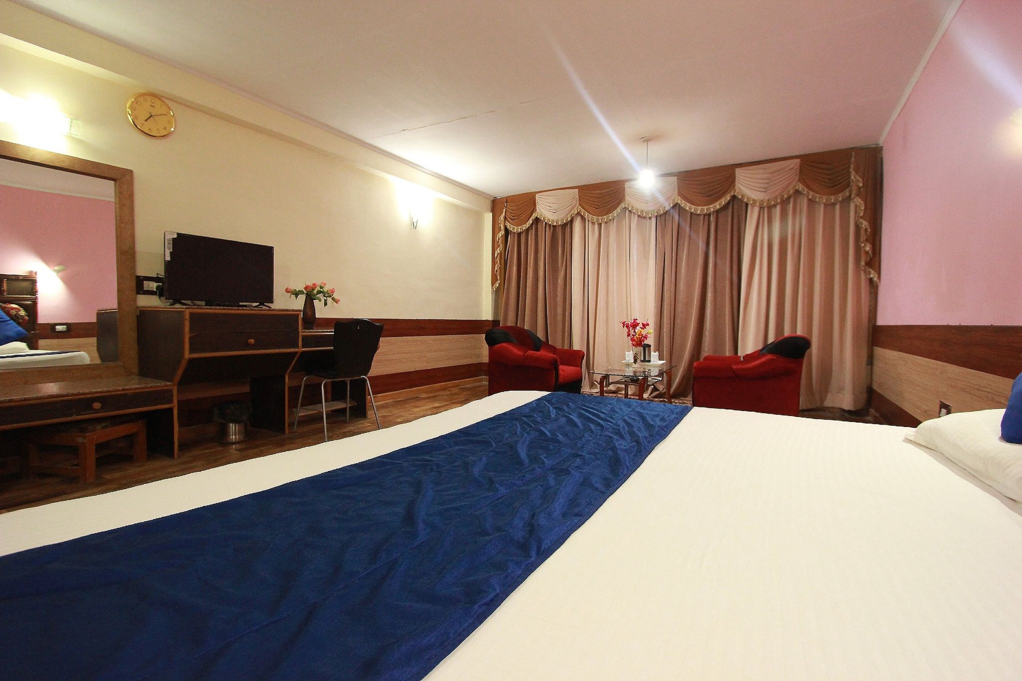 Hotel Ishaan (2 Min drive From Mall Road)