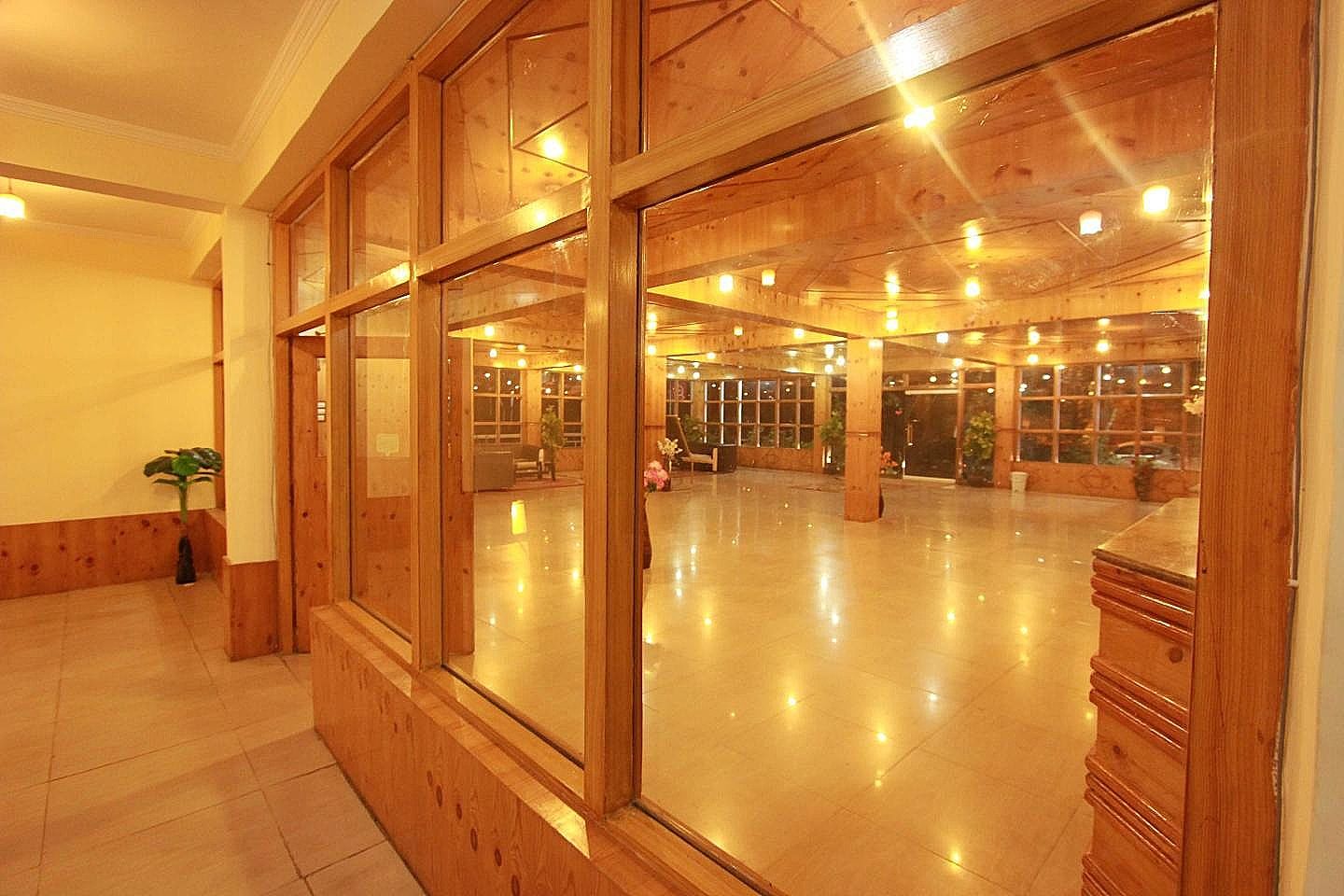 Hotel Ishaan (2 Min drive From Mall Road)