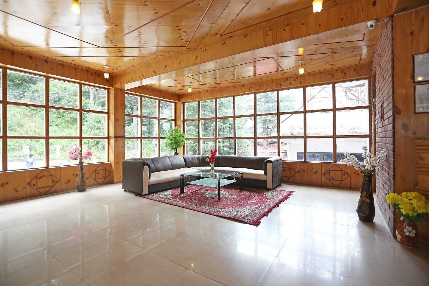 Hotel Ishaan (2 Min drive From Mall Road)