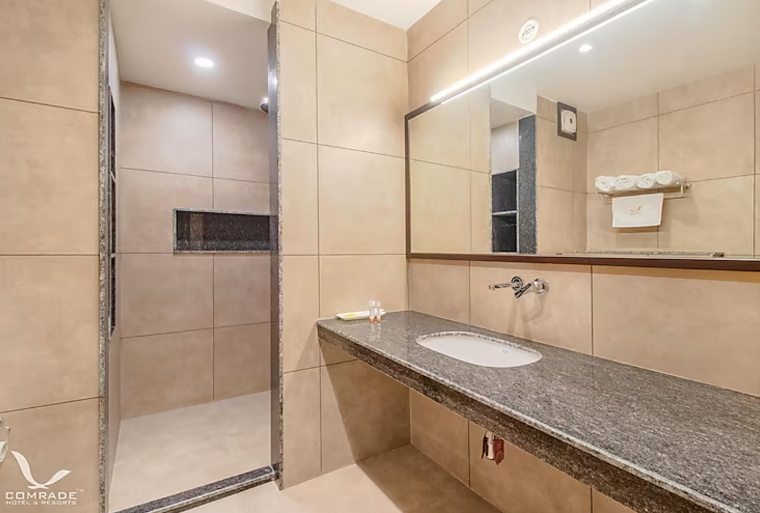 Comrade Inn Suite Room 3