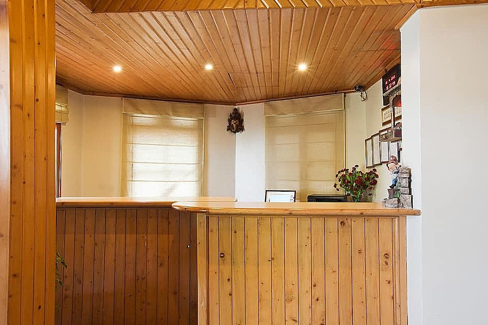 undefined Wingait Inn - Hotel Near Shimla Mall Road 2