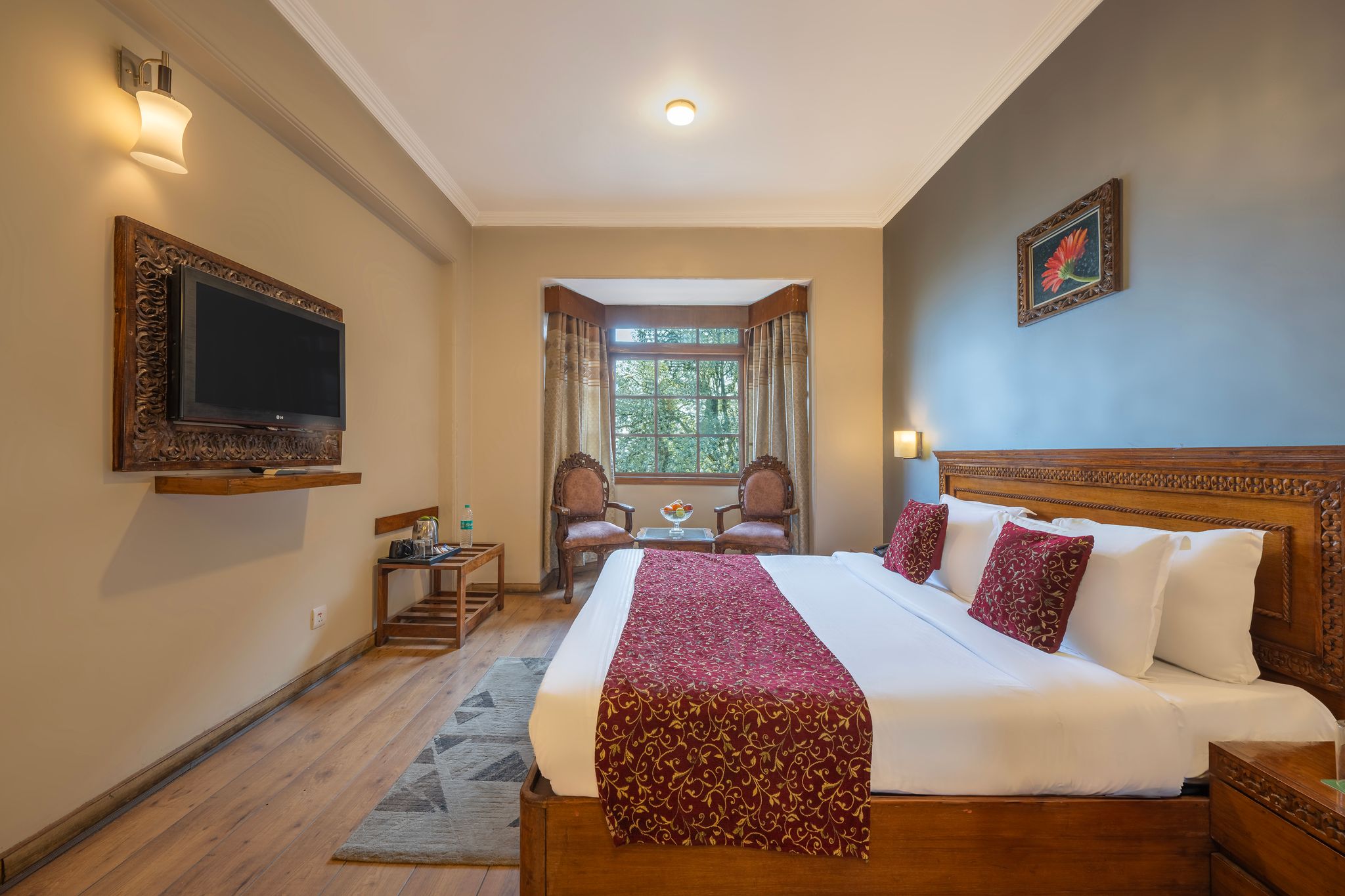 Wingait Inn - Hotel Near Shimla Mall Road Executive Room