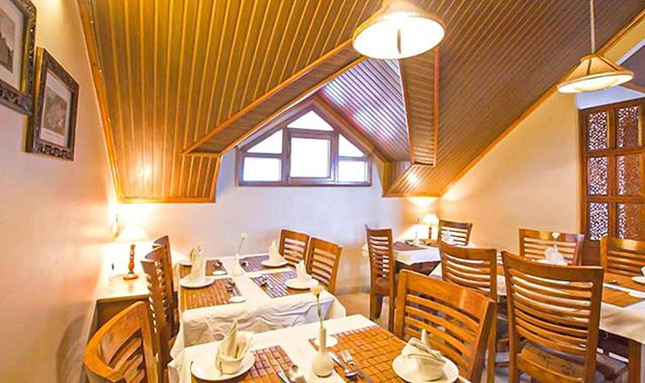 Food & Dining