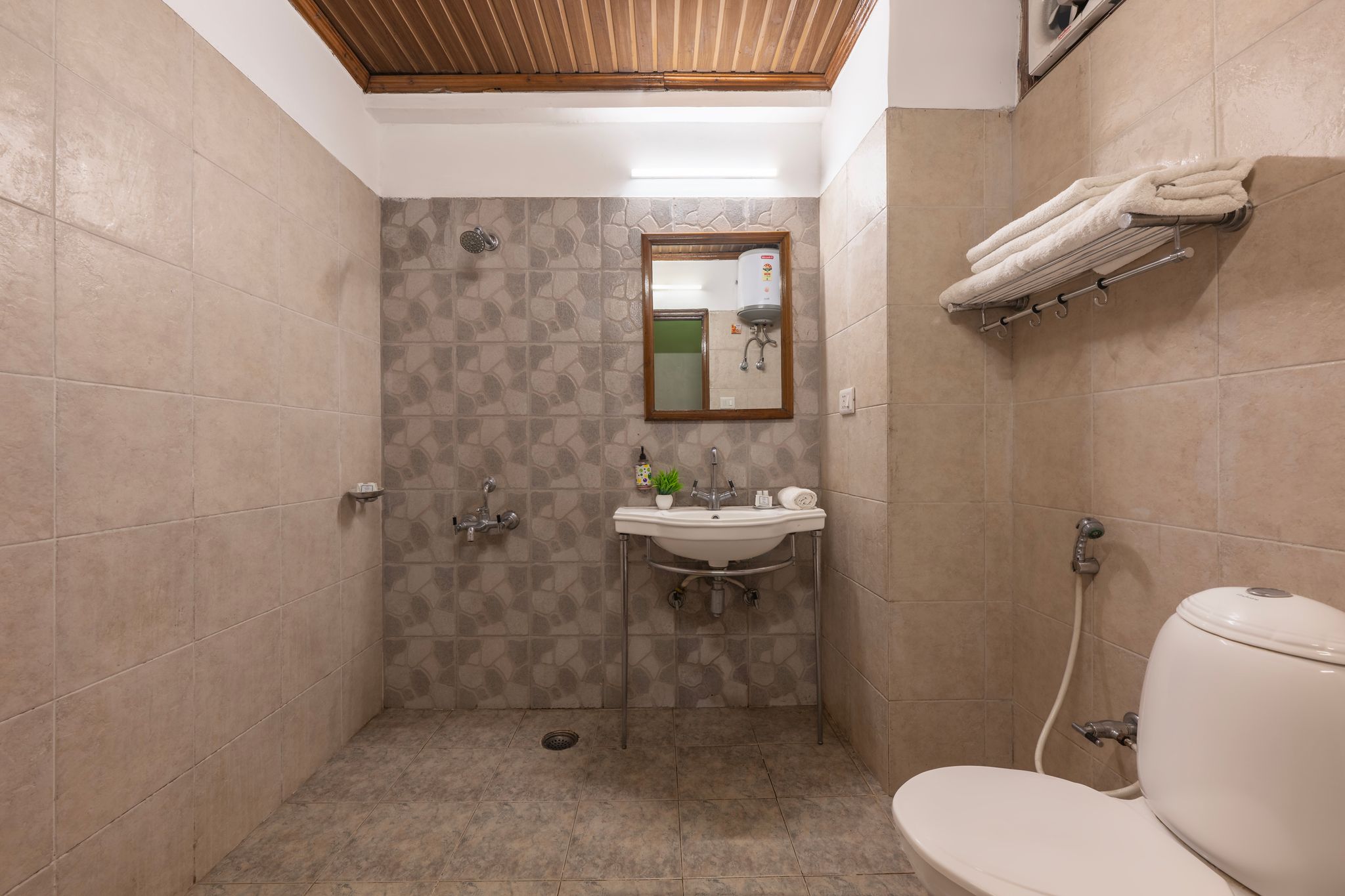 Wingait Inn - Hotel Near Shimla Mall Road Executive Room 3
