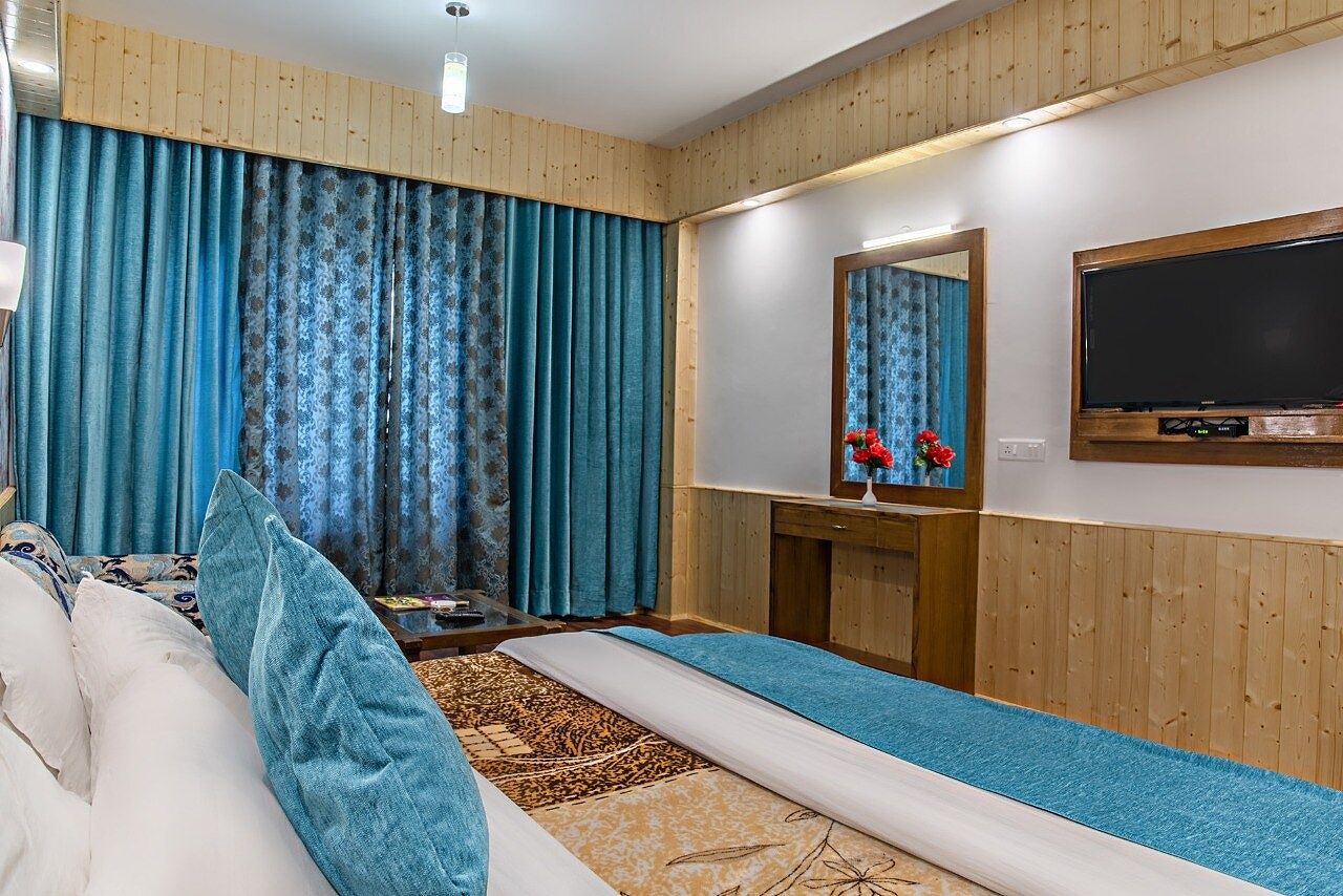 The Royal Regency Manali Super Deluxe Room (Non View )