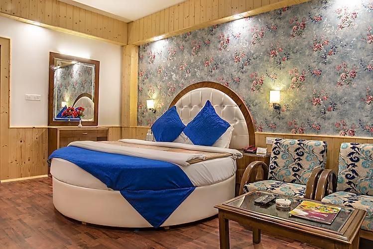 Royal Suite (Round Bedded With Bathtub and Private Balcony )