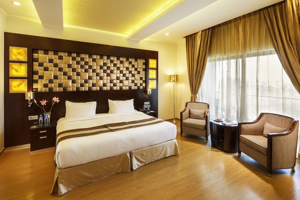 Deluxe Suite