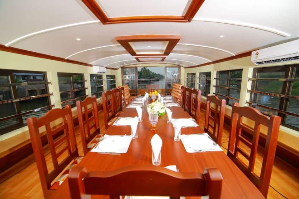 undefined Indraprastham Houseboats 8