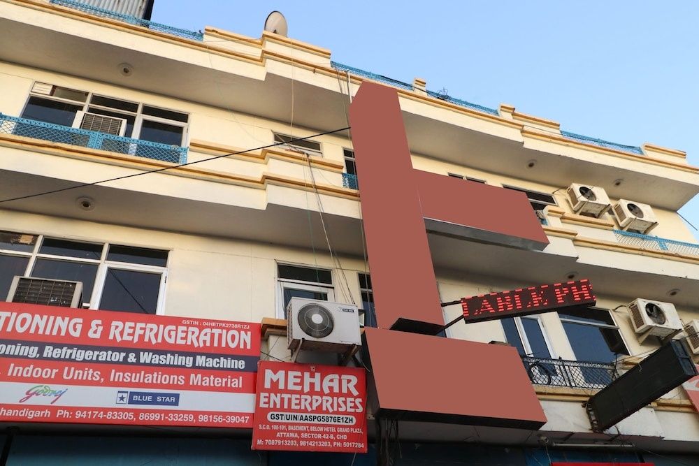 undefined OYO 38170 Hotel Grand Plaza 7