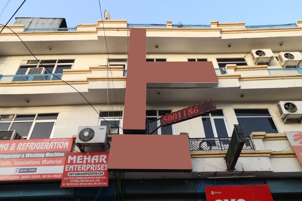 undefined OYO 38170 Hotel Grand Plaza
