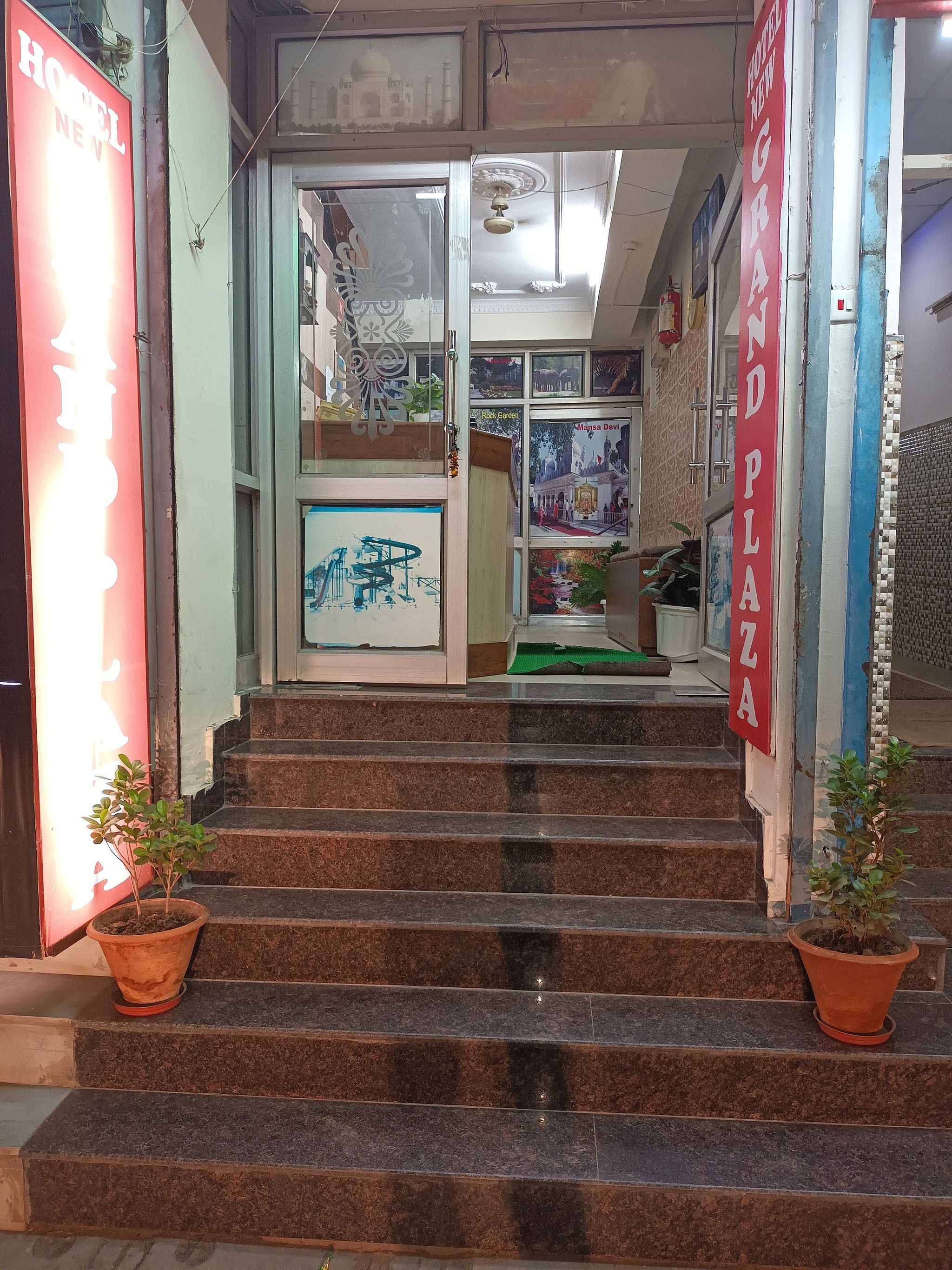 undefined OYO 38170 Hotel Grand Plaza 3