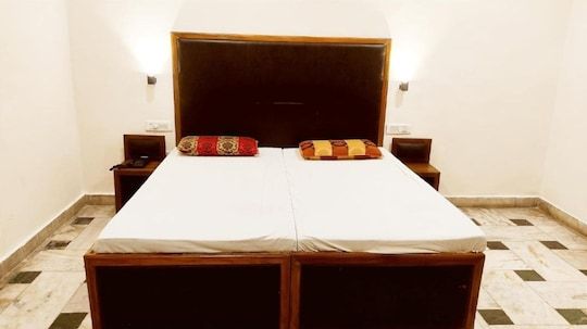 undefined HOTEL INTERNATIONAL 5