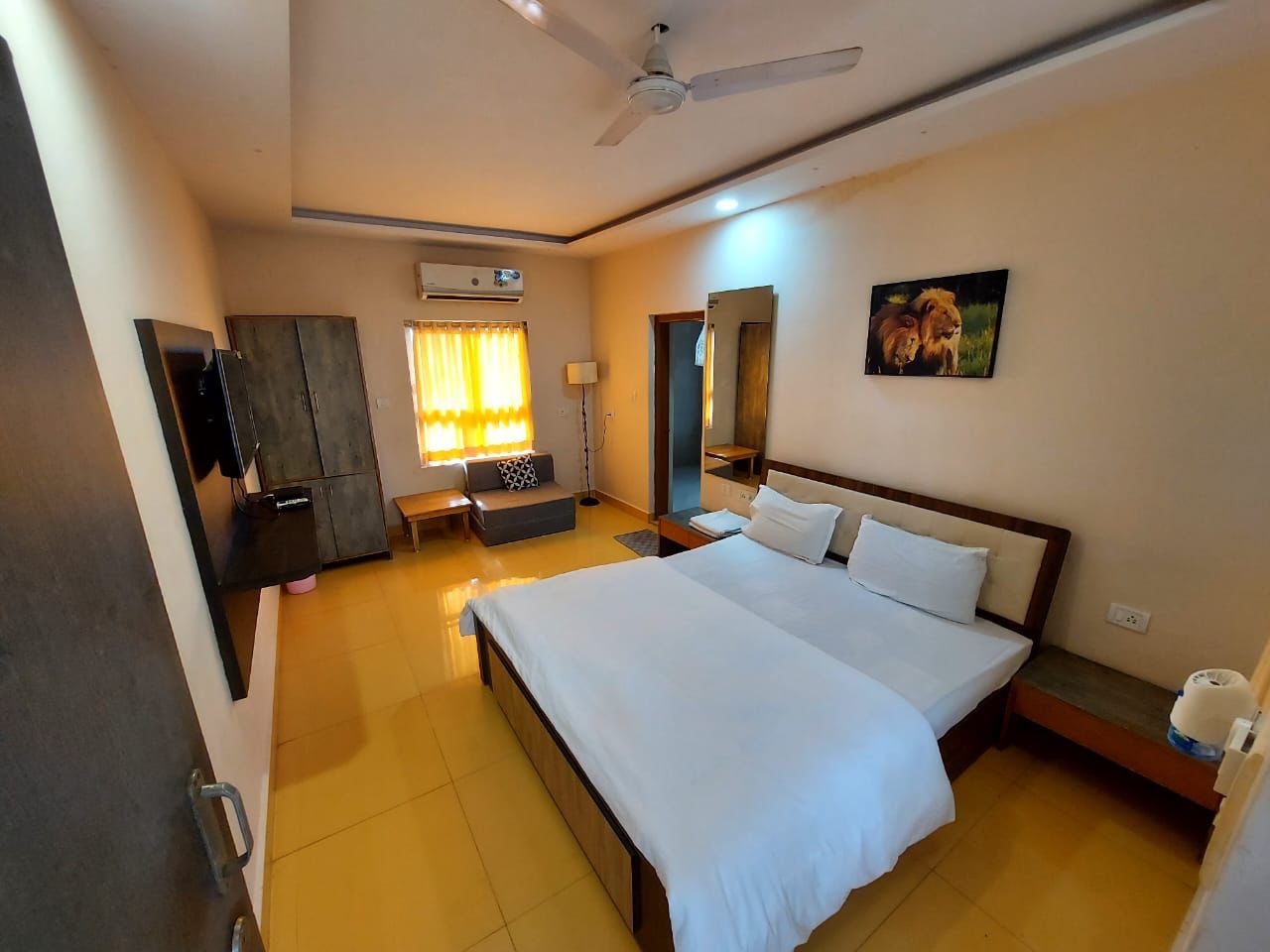 Gir Jungle Lodge Standard AC Room