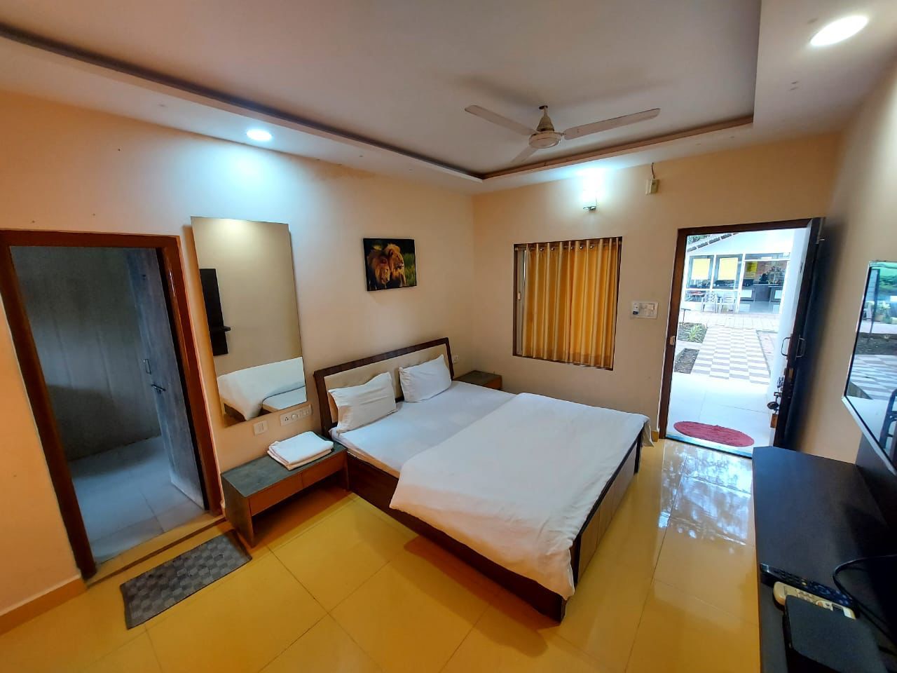 Gir Jungle Lodge Standard AC Room 2