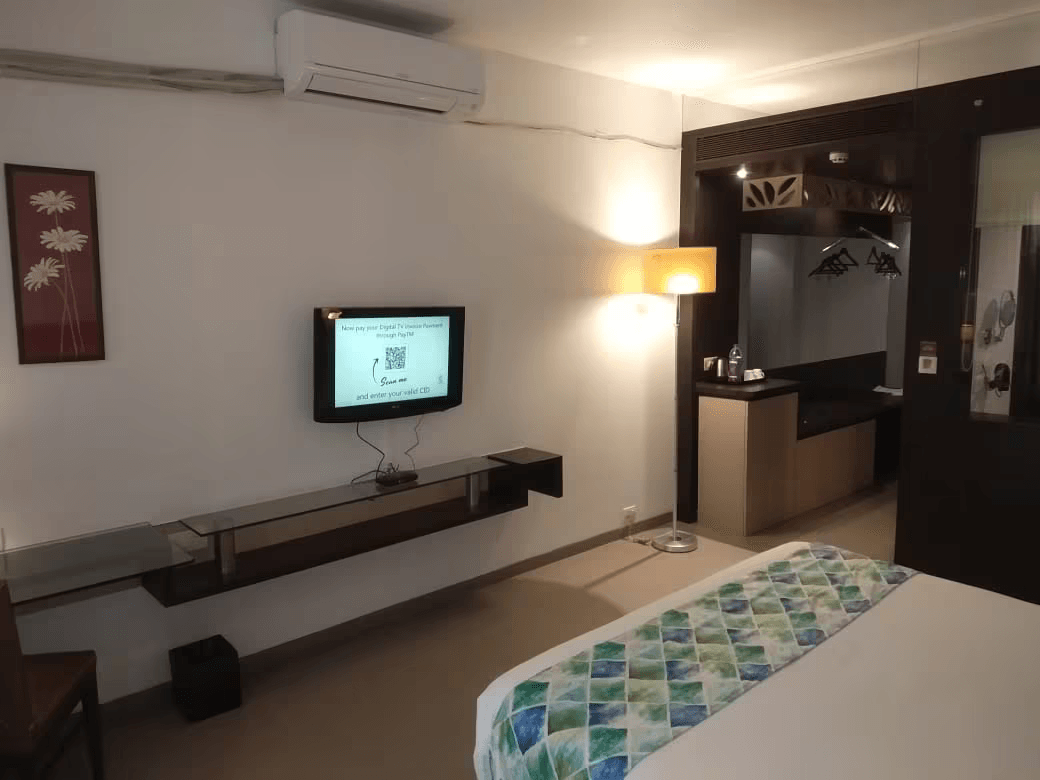 Hotel Supreme Heritage Luxury Room 6