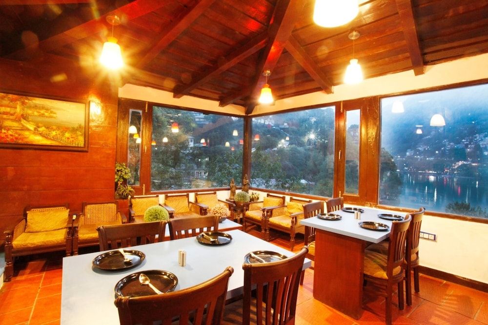 undefined Manu Maharani Regency By Royal Collection Hotels 3