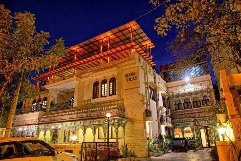 undefined Panna Vilas - A Lake Facing Boutique Hotel  8