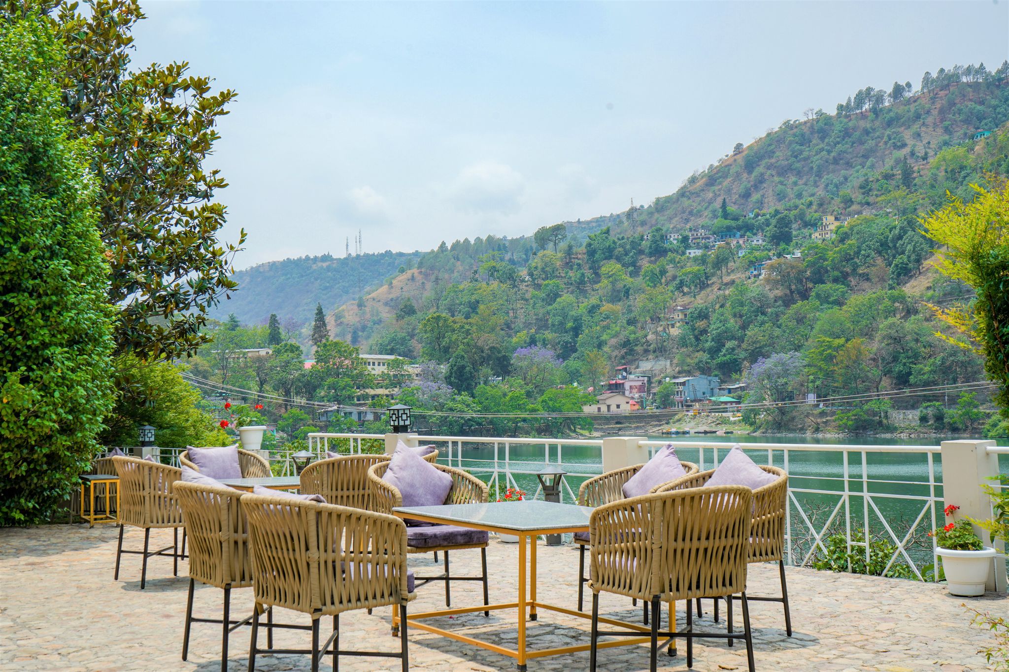 undefined Hotel Neelesh Inn - Luxury Lake View Resort with Swimming Pool on Bhimtal Lake 3