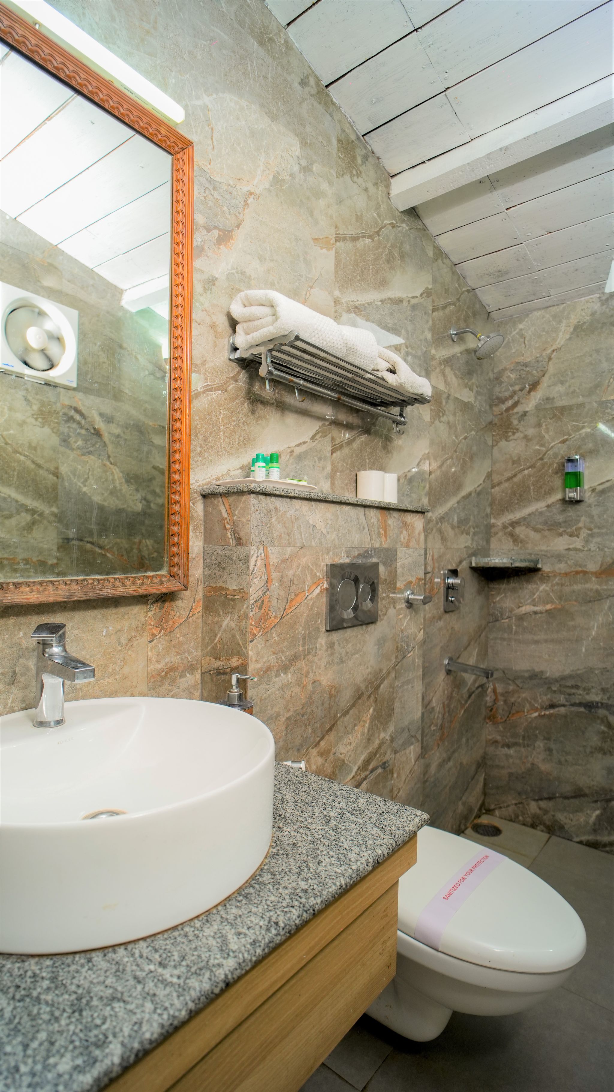 Hotel Neelesh Inn - Luxury Lake View Resort with Swimming Pool on Bhimtal Lake Economy No View non AC Room 5