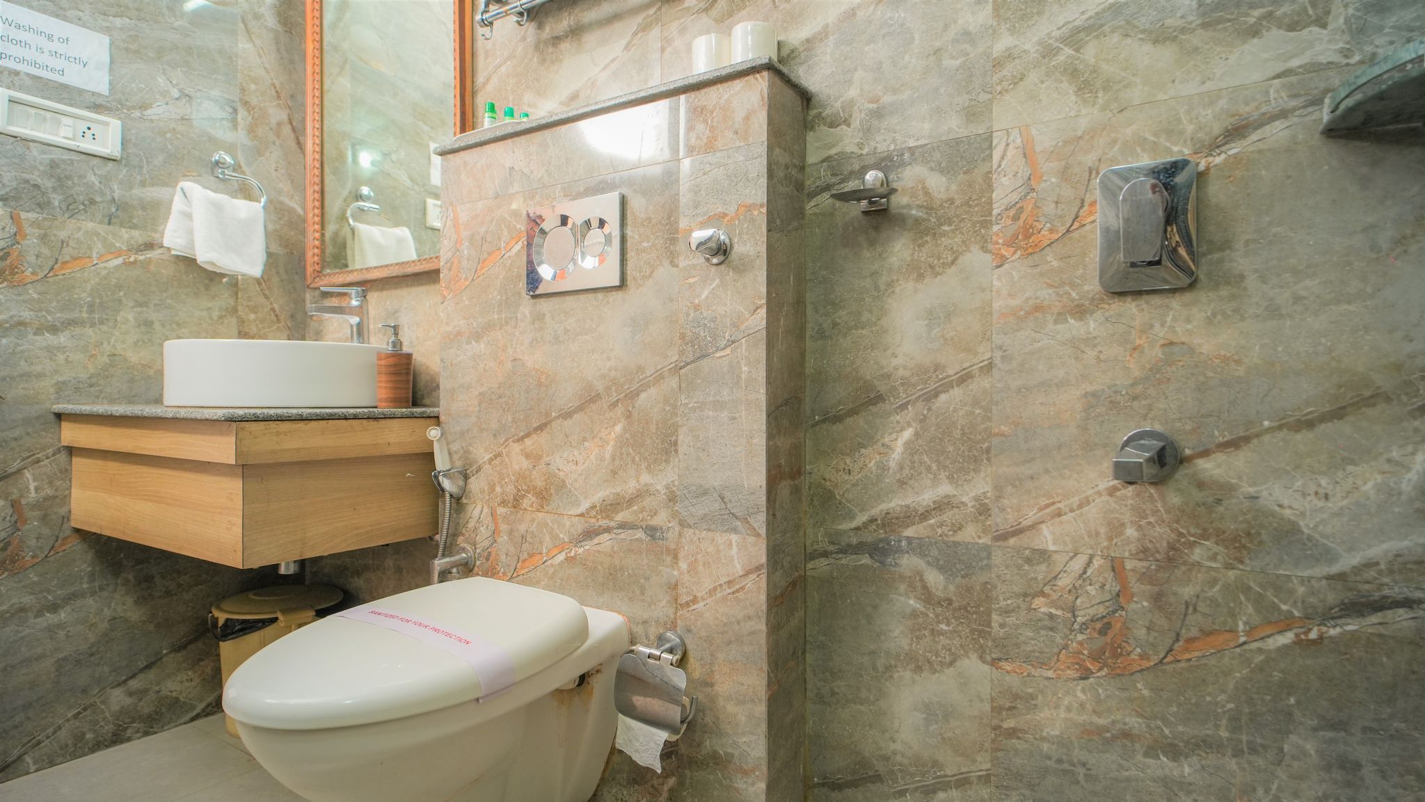 Hotel Neelesh Inn - Luxury Lake View Resort with Swimming Pool on Bhimtal Lake Economy No View non AC Room 3