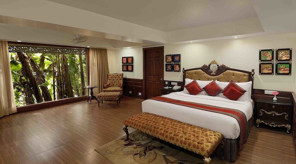 Royal Villa (3 King Beds)
