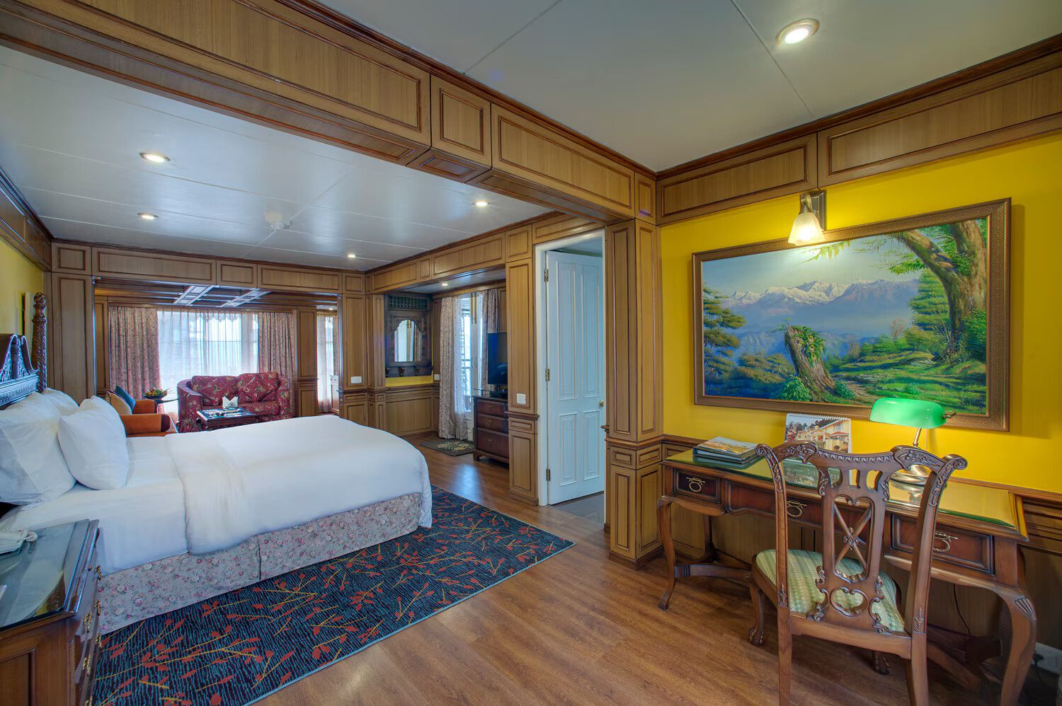 Deluxe Campbell Residence