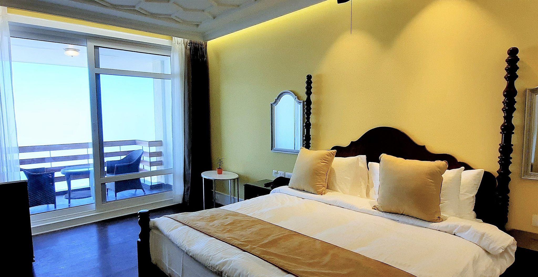 Duplex Room with Balcony (Valley or Mountain View)