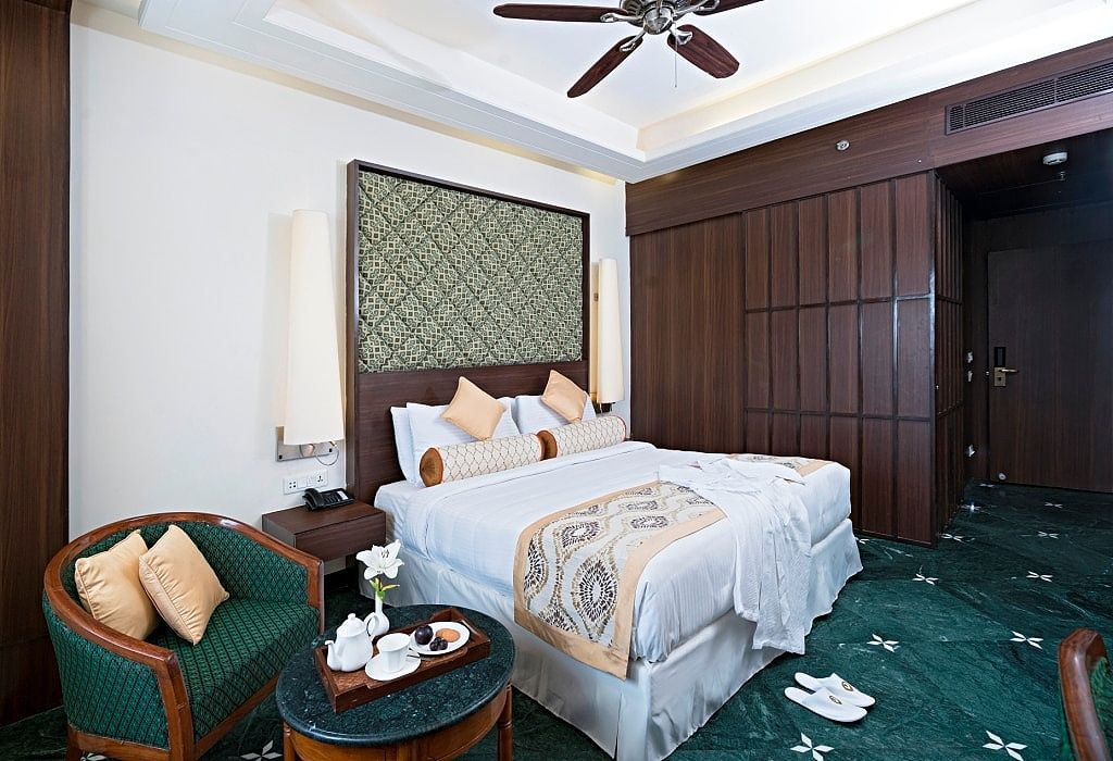 Club Room