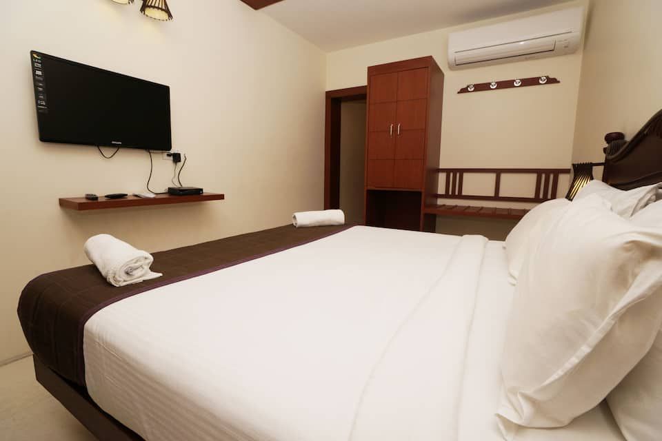 Deluxe Bedroom
