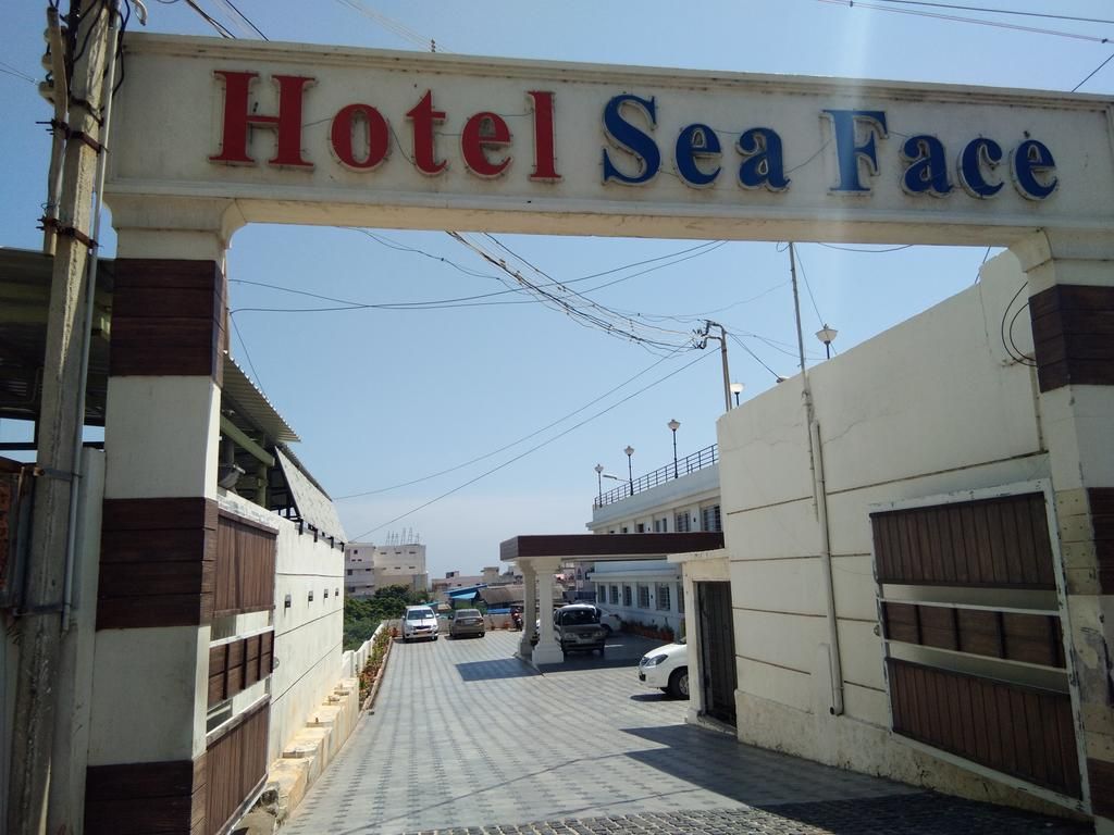 undefined Hotel Seaface 6