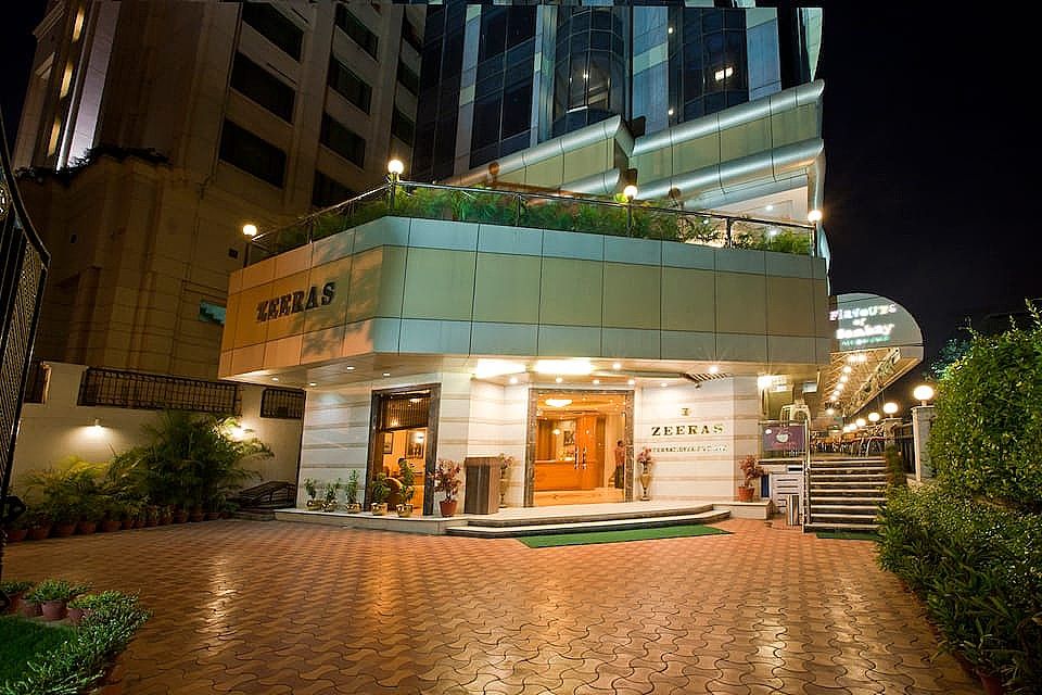 undefined Hotel Zeeras 9
