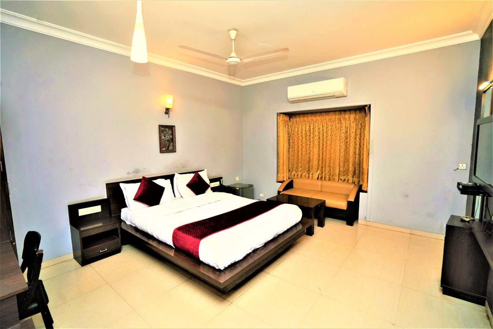 New Hotel Europa Inn Deluxe Room 6
