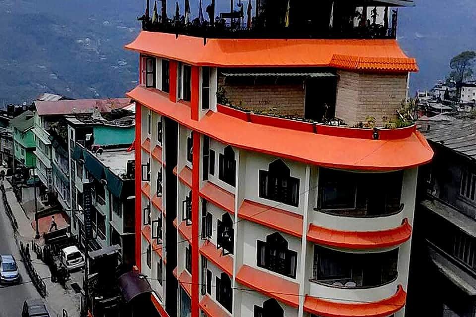 undefined Central Hill resort 7