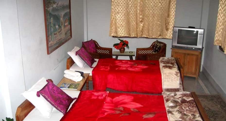 undefined OYO Hotel J P Lodge Kalimpong 6