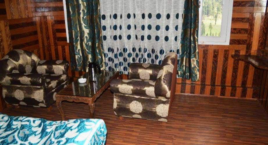 Paristan Resorts Deluxe Double Bed 3