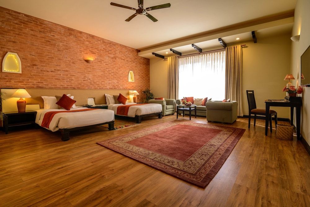 Club Room, 1 Bedroom, Courtyard View
