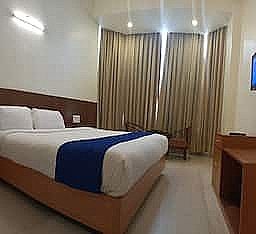 Hotel Broadways Inn Standard Room (Non-View)  6