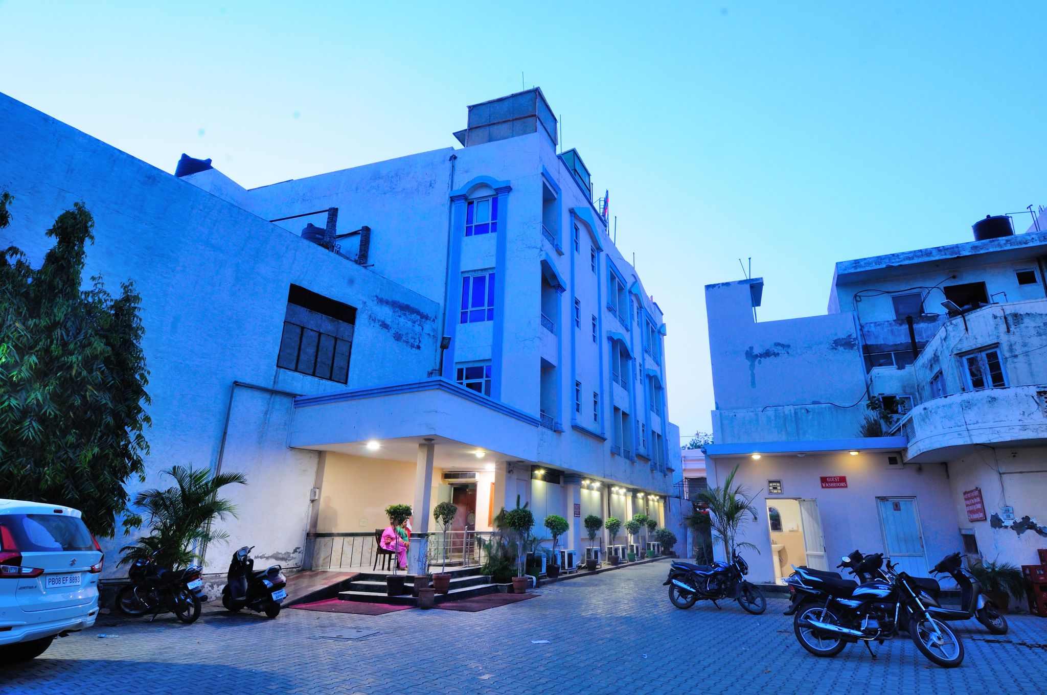 undefined Hotel Maharaja Residency 8