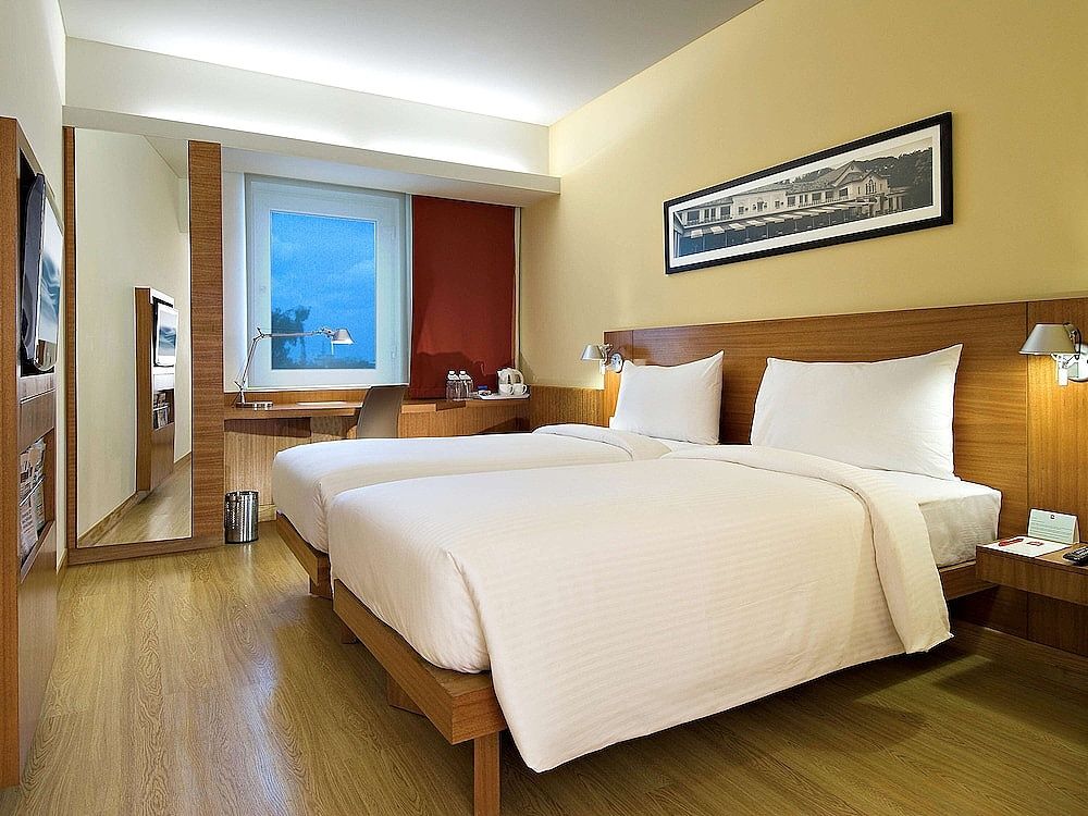 ibis Pune Viman Nagar Hotel Standard Room, 1 Queen Bed 3