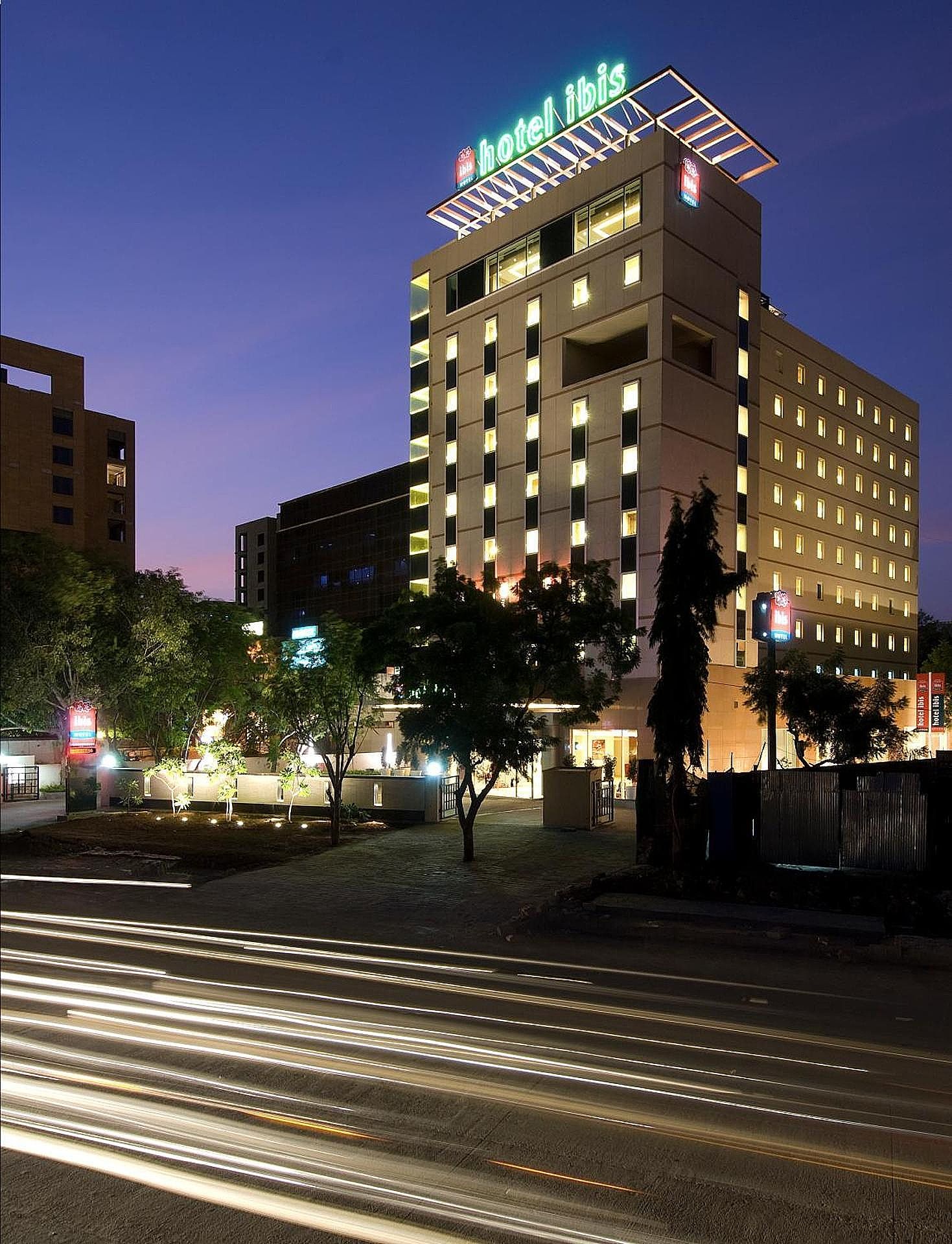 ibis Pune Viman Nagar Hotel