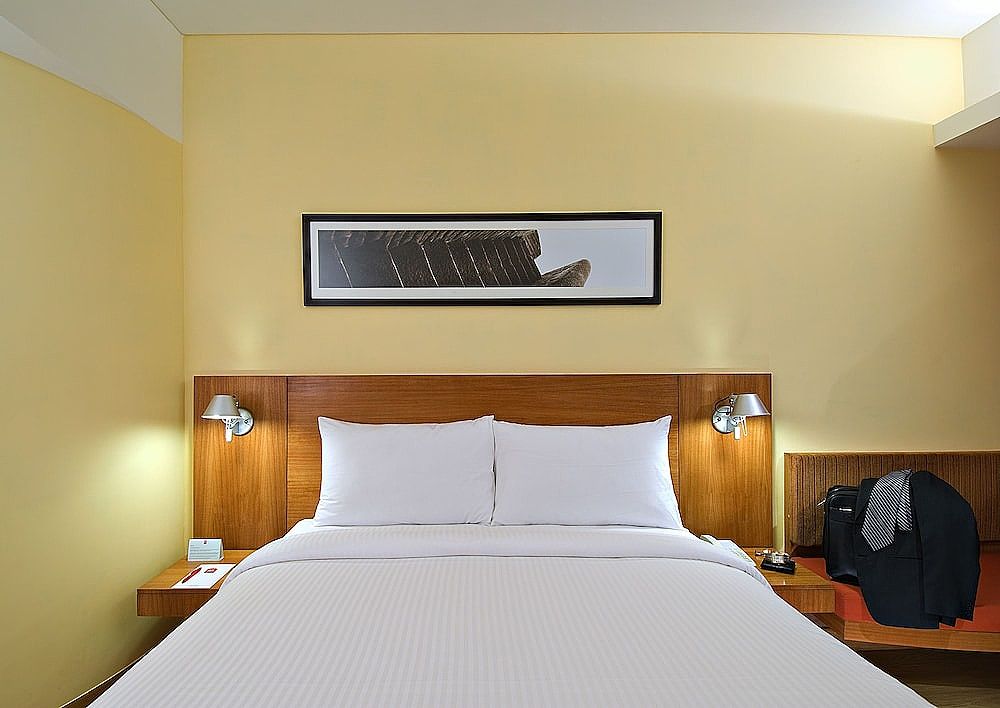 ibis Pune Viman Nagar Hotel Standard Room, 1 Queen Bed 2